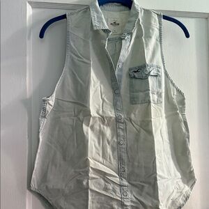 Hollister Men's Light Gray Sleeveless Button Down Shirt